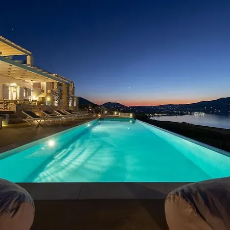 Hill Top-piperi Naousas Holiday home *