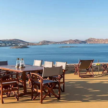 Hill Top-piperi Naousas Holiday home